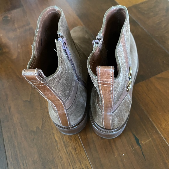 Tory Burch Bootie Size 6 - Picture 4 of 4